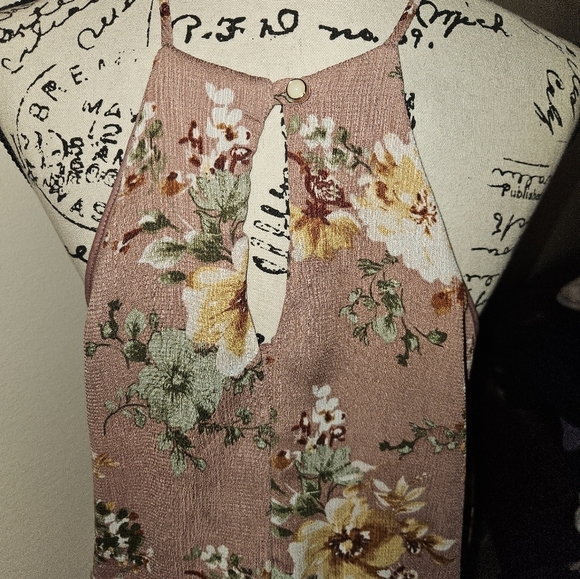 I Joah Womans Floral Top - Picture 5 of 8